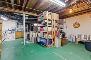27 Old Meadow Ln, Cumberland, RI 02864 - Photo 37