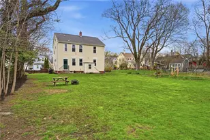 48 Constitution St, Bristol, RI 02809 - Photo 7