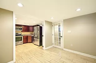 80 Pitman St, Providence, RI 02916 - Photo 15