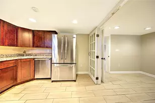 80 Pitman St, Providence, RI 02916 - Photo 19