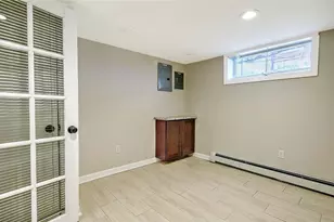 80 Pitman St, Providence, RI 02916 - Photo 9