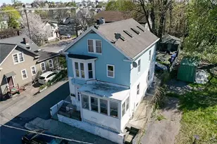 9 Cobb St, East Providence, RI 02914 - Photo 5