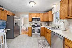 102 Canning St, Cumberland, RI 02864 - Photo 9