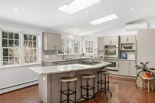 20 Briarfield Rd, Barrington, RI 02806 - Photo 7