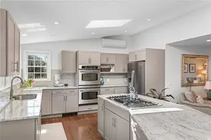 20 Briarfield Rd, Barrington, RI 02806 - Photo 9