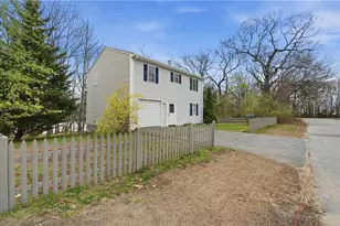 140 Beacon Park Dr, East Providence, RI 02915 - Photo 35