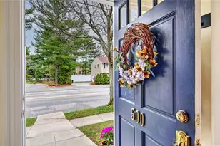 500 Elmgrove Ave, Providence, RI 02906 - Photo 3