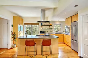 500 Elmgrove Ave, Providence, RI 02906 - Photo 19