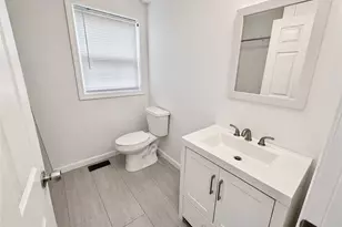35 Douglas Ave, Providence, RI 02908 - Photo 5