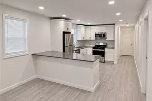 35 Douglas Ave, Providence, RI 02908 - Photo 3