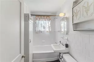 528 Metacom Ave, Bristol, RI 02809 - Photo 25