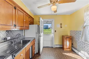 528 Metacom Ave, Bristol, RI 02809 - Photo 9