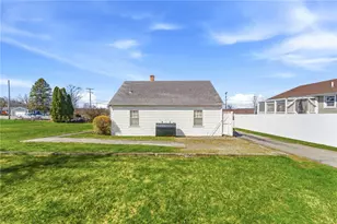 528 Metacom Ave, Bristol, RI 02809 - Photo 33