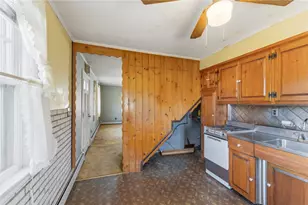 528 Metacom Ave, Bristol, RI 02809 - Photo 11
