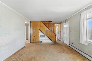 528 Metacom Ave, Bristol, RI 02809 - Photo 15