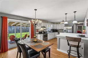 14 Candlewood Dr, Smithfield, RI 02828 - Photo 9