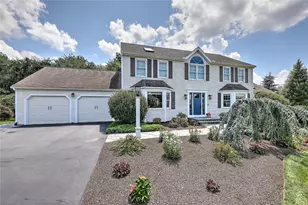 96 Windsong Rd, Cumberland, RI 02864 - Photo 3
