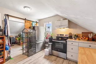 435 Broadway, East Providence, RI 02914 - Photo 29