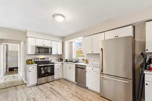 435 Broadway, East Providence, RI 02914 - Photo 21