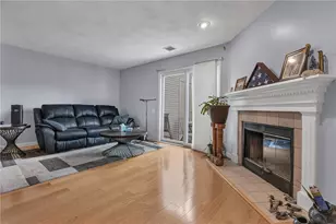 87 Scenic Dr, West Warwick, RI 02893 - Photo 9