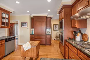 8 Walley St, Bristol, RI 02809 - Photo 19