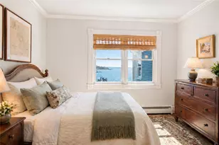 8 Walley St, Bristol, RI 02809 - Photo 31