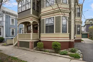22 Sycamore St, Providence, RI 02909 - Photo 3