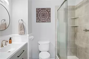 241 Pleasant St, Providence, RI 02906 - Photo 21