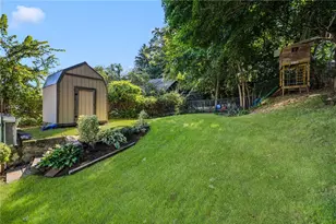 24 Lincoln Ave, Coventry, RI 02816 - Photo 5