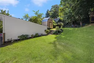 24 Lincoln Ave, Coventry, RI 02816 - Photo 3