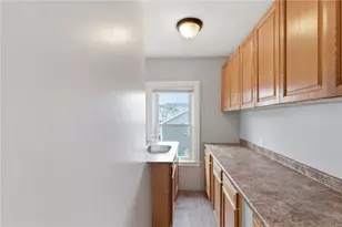 880 Douglas Ave, Providence, RI 02908 - Photo 31