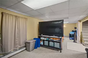 74 Canonchet St, Providence, RI 02908 - Photo 15