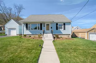 11 Bellevue Dr, Cranston, RI 02920 - Photo 3