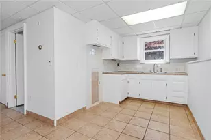 61 Argonne St, Johnston, RI 02919 - Photo 29