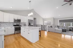 61 Garden St, Cumberland, RI 02864 - Photo 7