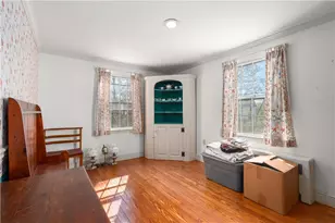 21 Smith St, Bristol, RI 02809 - Photo 11