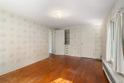 21 Smith Street, Bristol, RI 02809 - Photo 3
