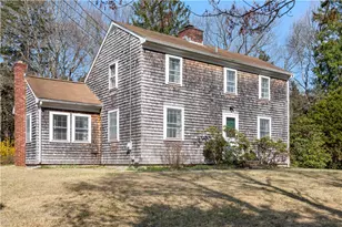 21 Smith St, Bristol, RI 02809 - Photo 5