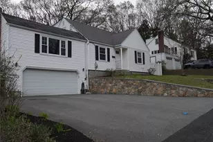 27 Campbell St St, West Warwick, RI 02893 - Photo 3