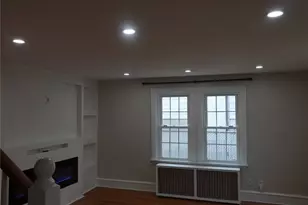 27 Campbell St St, West Warwick, RI 02893 - Photo 7