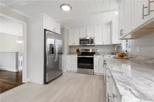 25 Overhill Rd, Warren, RI 02885 - Photo 7