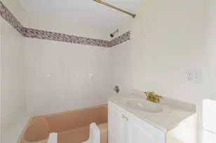 98 Homewood Ave, North Providence, RI 02911 - Photo 33