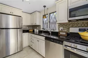 98 Homewood Ave, North Providence, RI 02911 - Photo 13