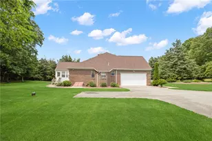 2225 Providence Pike, North Smithfield, RI 02896 - Photo 35