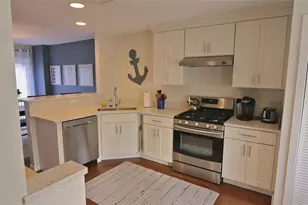 70 Houston Ave, Newport, RI 02840 - Photo 3
