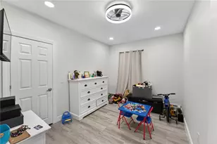 25 Tripoli St, Cranston, RI 02909 - Photo 13