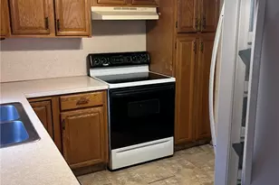 251 Brian Dr, Warwick, RI 02886 - Photo 5