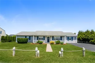 39 Davisville Ln, Narragansett, RI 02882 - Photo 3