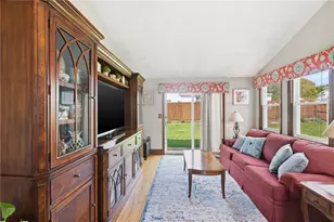 123 Royal Ave, Cranston, RI 02920 - Photo 11