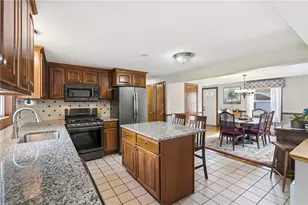 123 Royal Ave, Cranston, RI 02920 - Photo 15